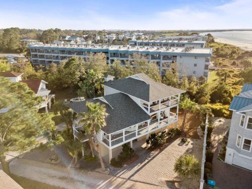 Newly Remodeled Beachfront Private Beach Access in Tybee Island, United States