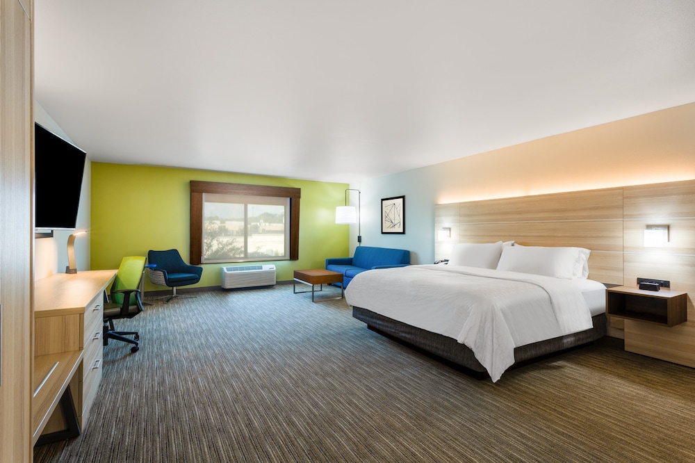 Holiday Inn Express Hotel & Suites Lewisburg by IHG - photo 10
