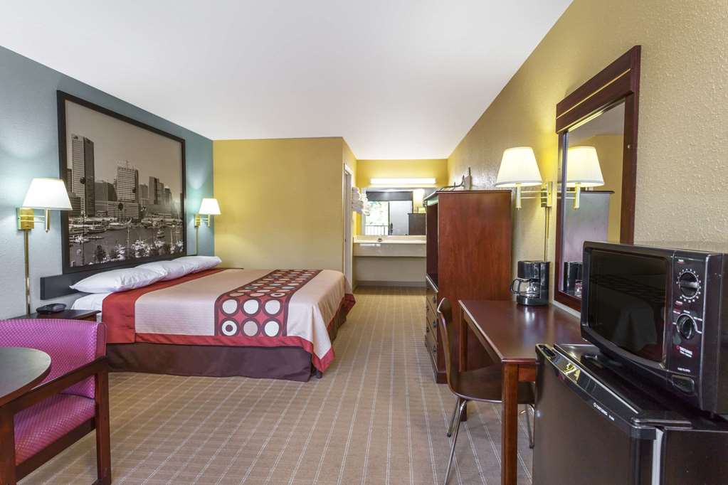 Super 8 by Wyndham Jessup Baltimore Area - photo 10