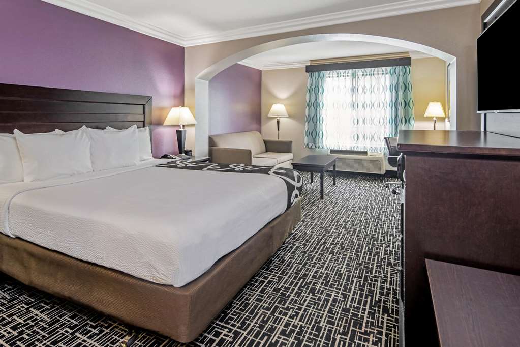 La Quinta Inn & Suites by Wyndham Temecula - photo 21