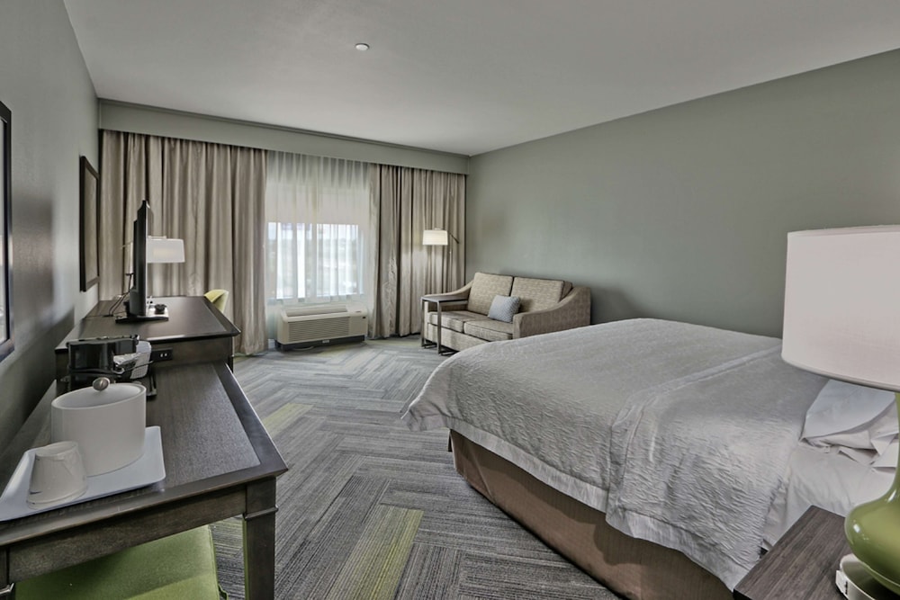Hampton Inn & Suites Guthrie - photo 8