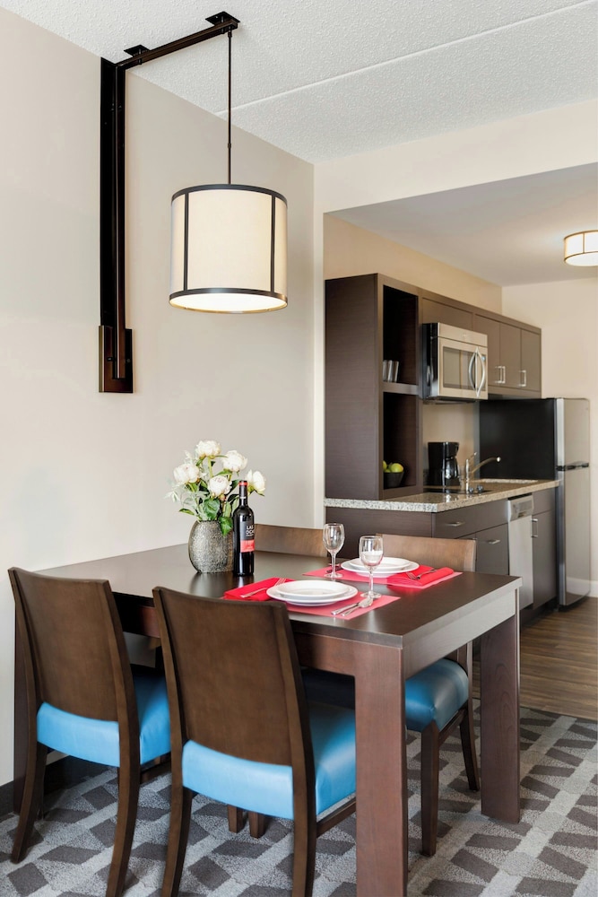TownePlace Suites by Marriott Pittsburgh Harmarville - photo 8