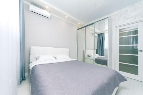 Apartment on Draghomanova 2a — 4-Star Luxury Hotel in Kyiv, Ukraine