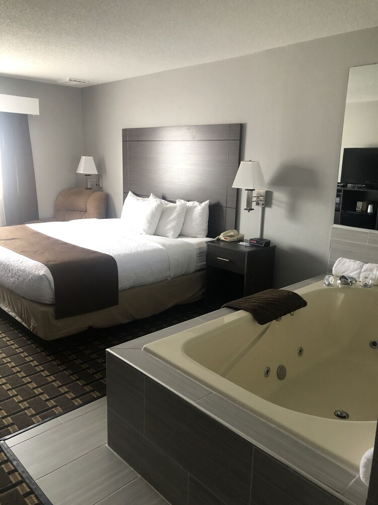 Adams Inn - featured photo