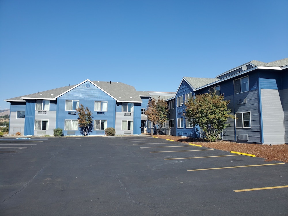 Omak Inn - photo 24
