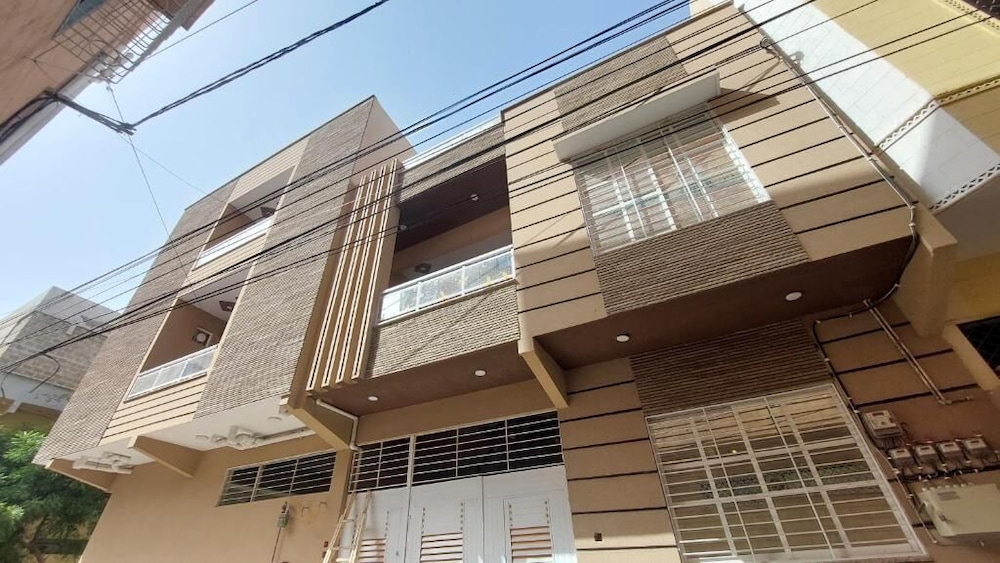 Hotel Oasis Inn l Guest House in Karachi, Pakistan