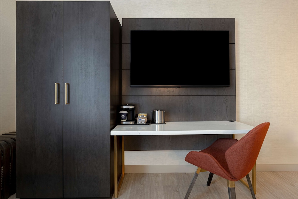 DoubleTree by Hilton Palmdale CA - photo 11
