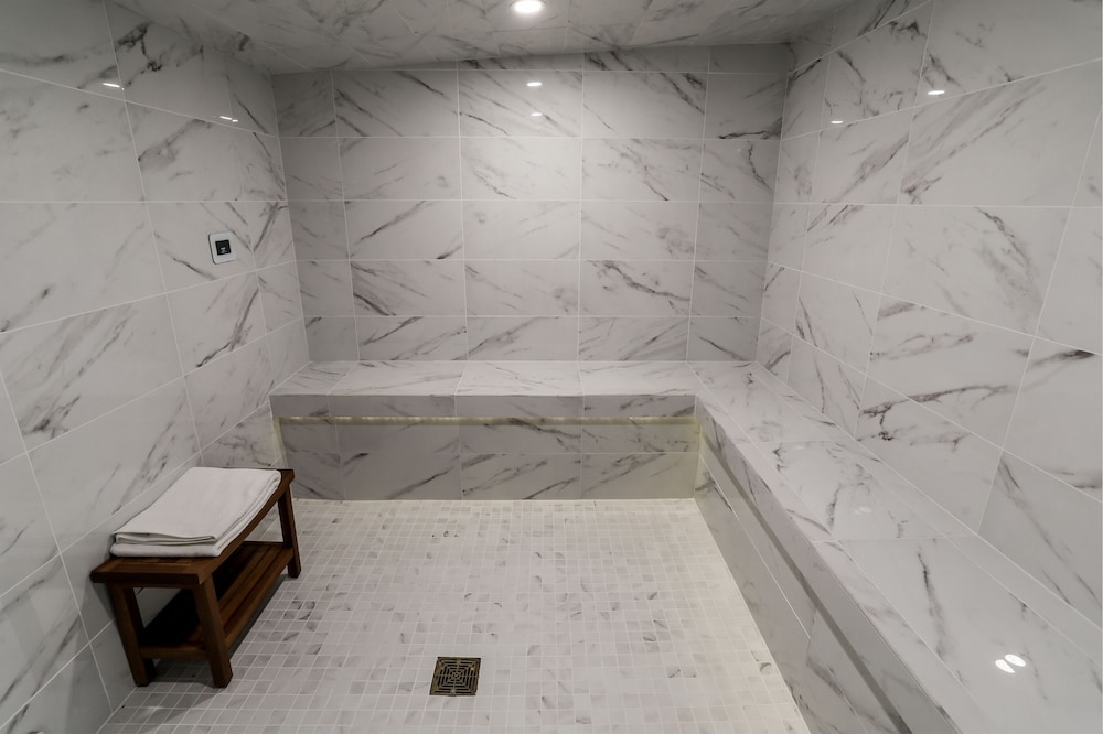 Oakmont Inn - photo 44
