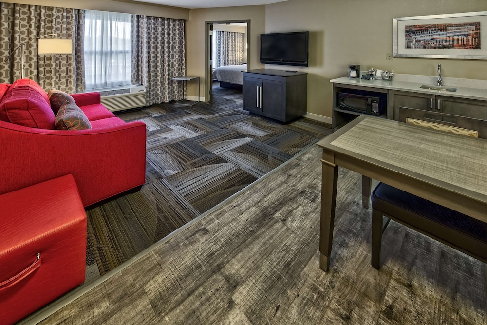 Hampton Inn & Suites Memphis Wolfchase Galleria - photo 17