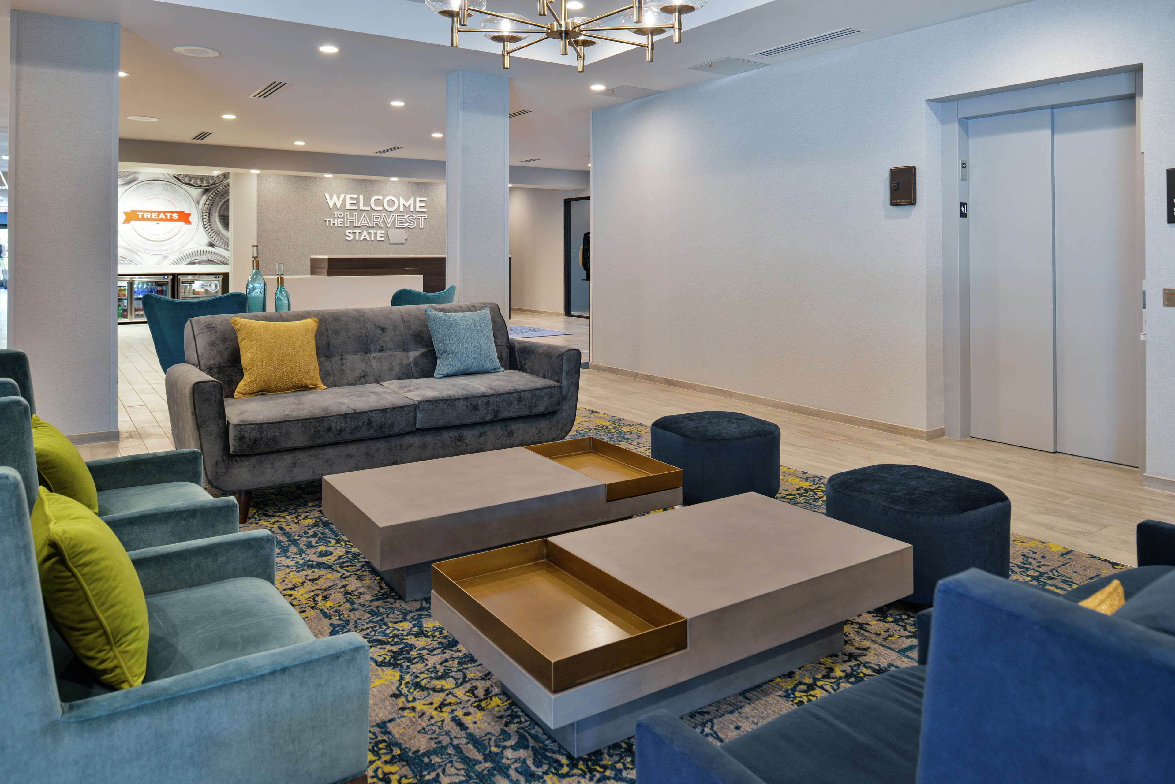 Hampton Inn Cedar Falls Downtown - photo 10