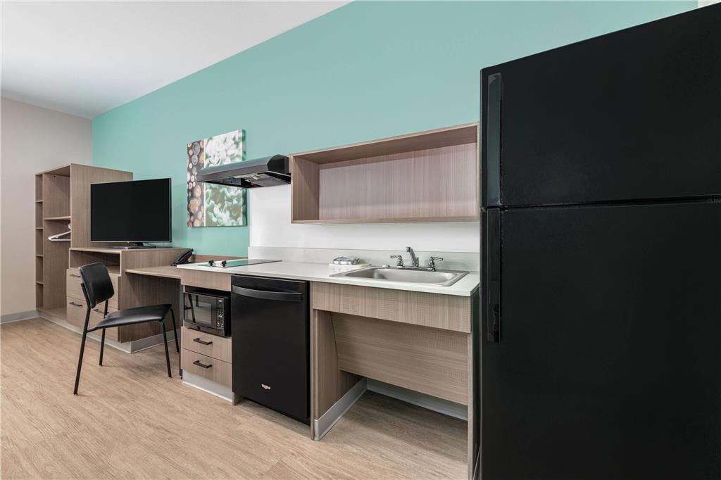 ECHO Suites Extended Stay by Wyndham Dallas Plano Richardson - photo 11