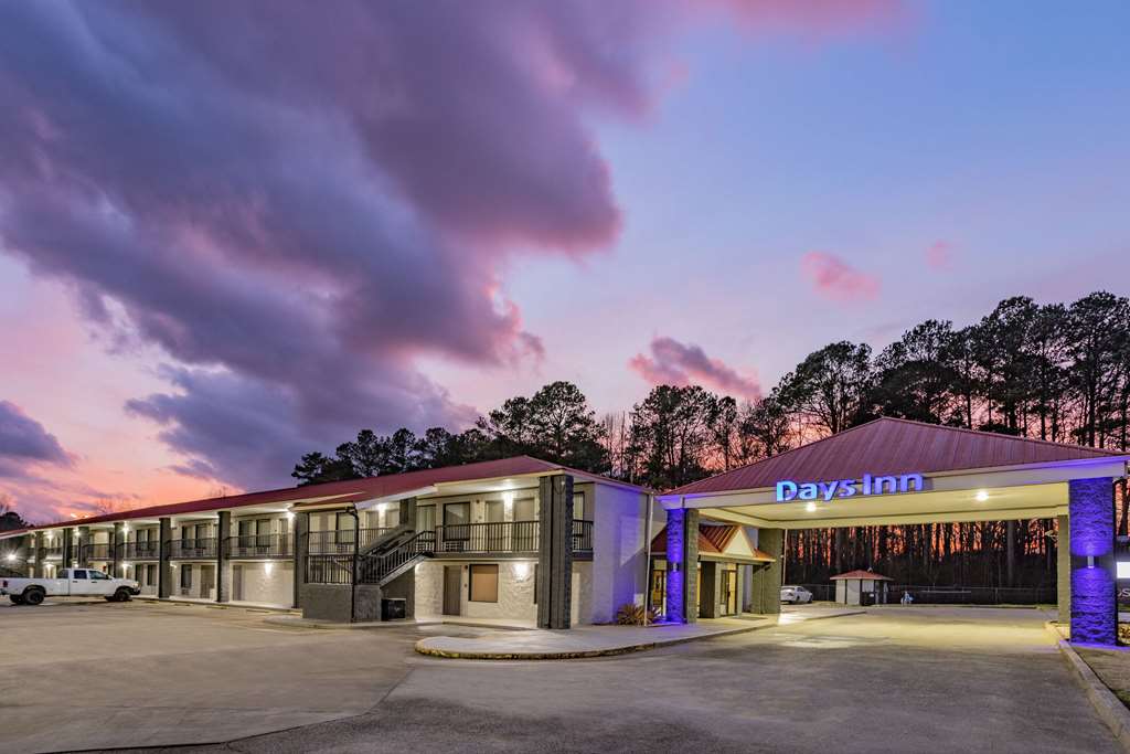 Days Inn by Wyndham Leeds - photo 4