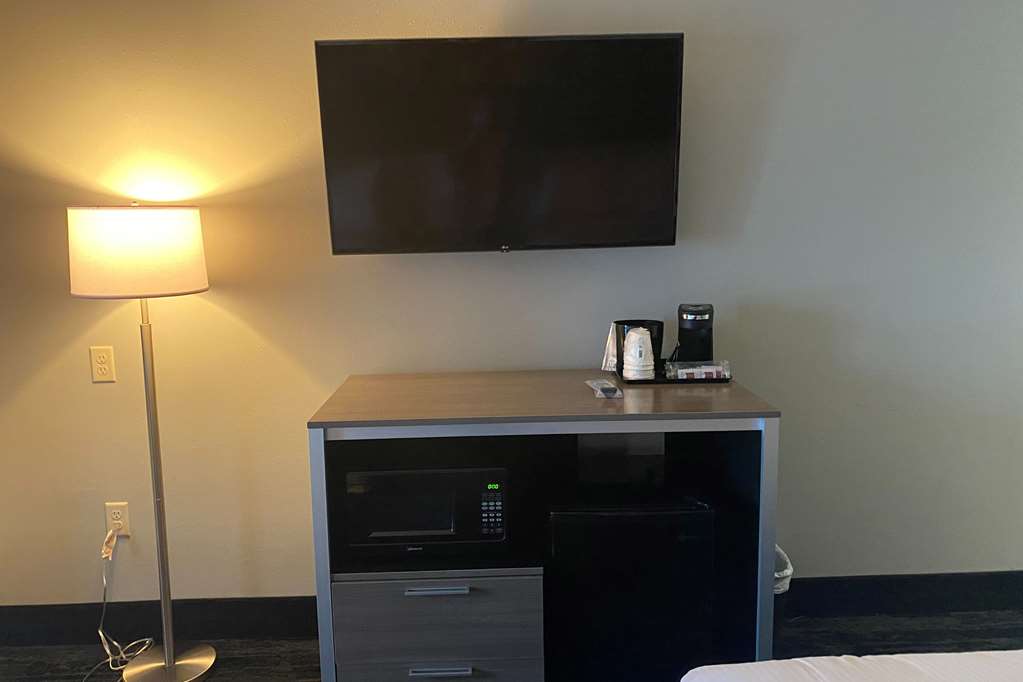 Baymont Inn & Suites by Wyndham Madison - photo 20