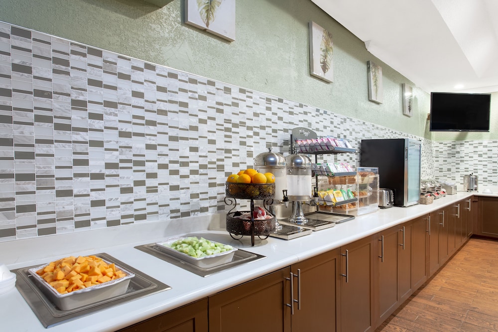 Holiday Inn & Suites Boca Raton North by IHG - photo 38