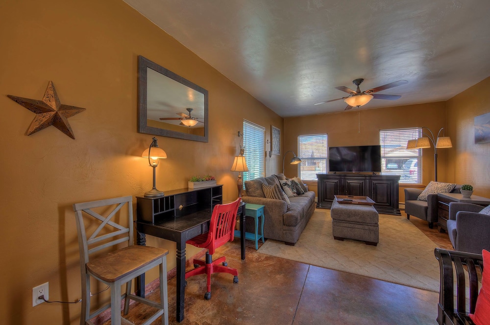 Cali Cochitta Vacation Rentals - photo 38