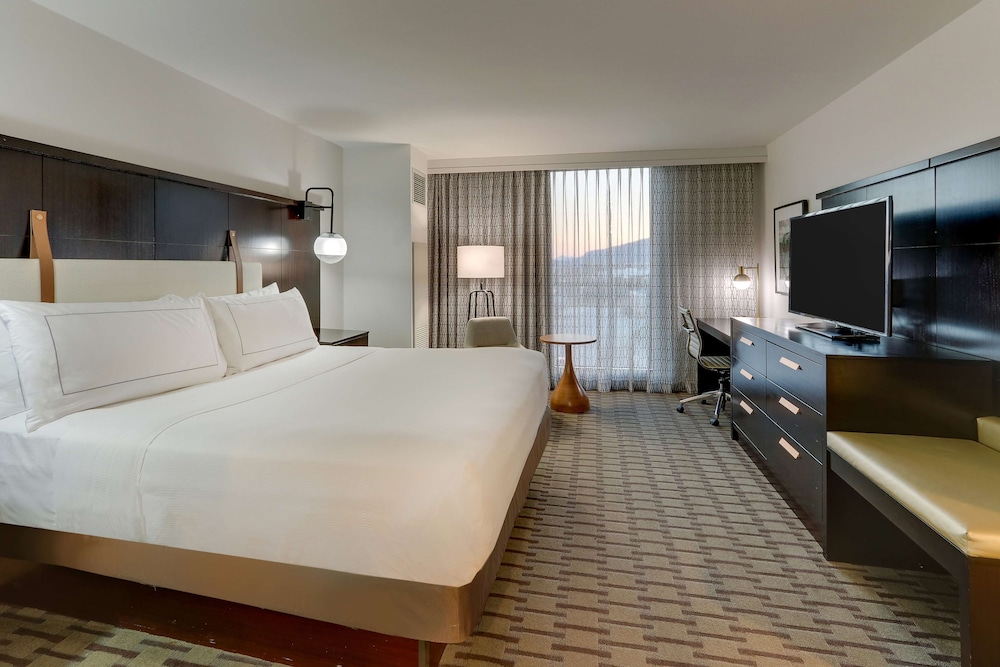The Chattanoogan Hotel Curio Collection by Hilton - photo 84