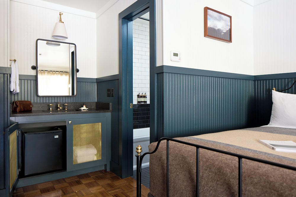 Anvil Hotel - photo 40