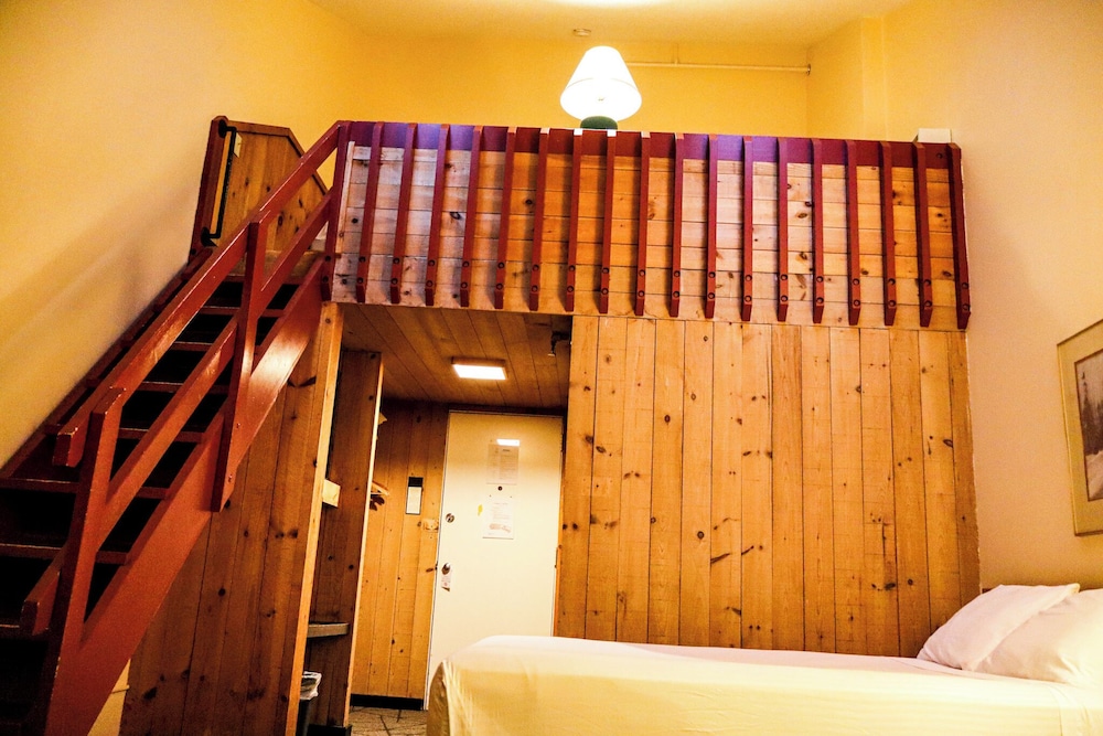 Snowy Owl Inn And Resort - photo 32