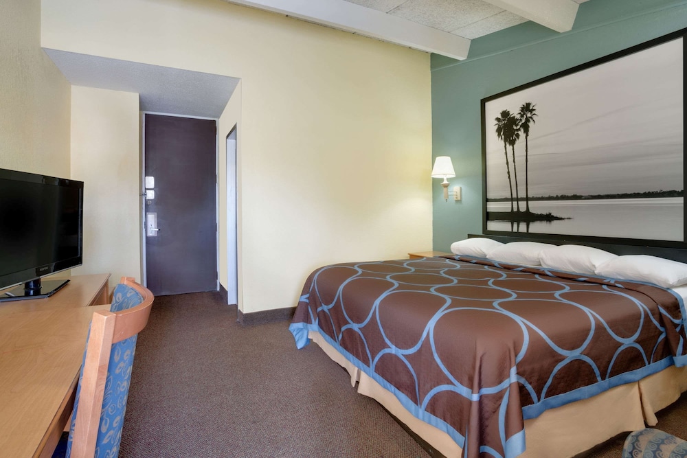 Super 8 by Wyndham St. Augustine - photo 9