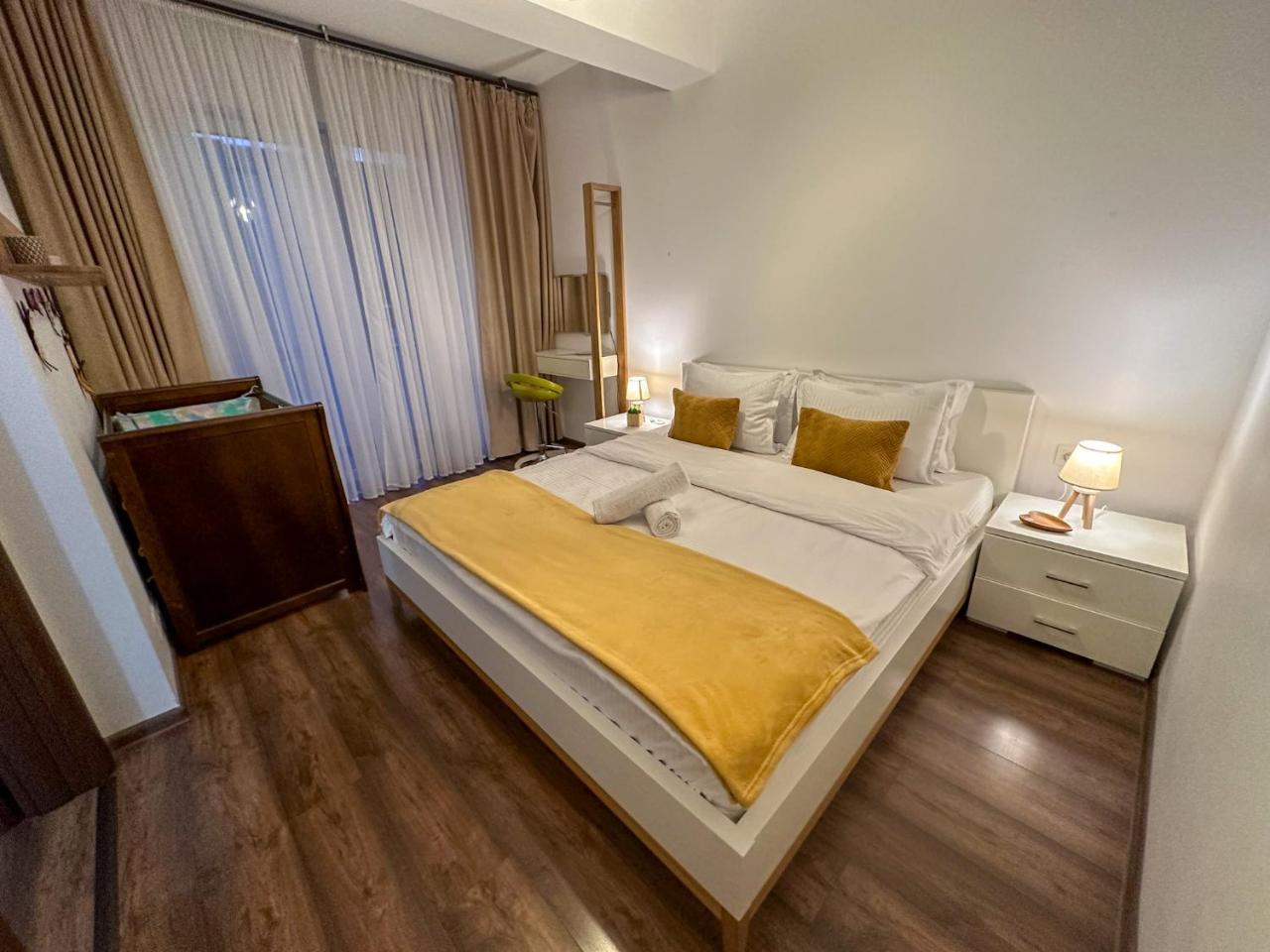 Holiday Apartment — 4-Star Luxury Hotel in Ghimbav, Romania