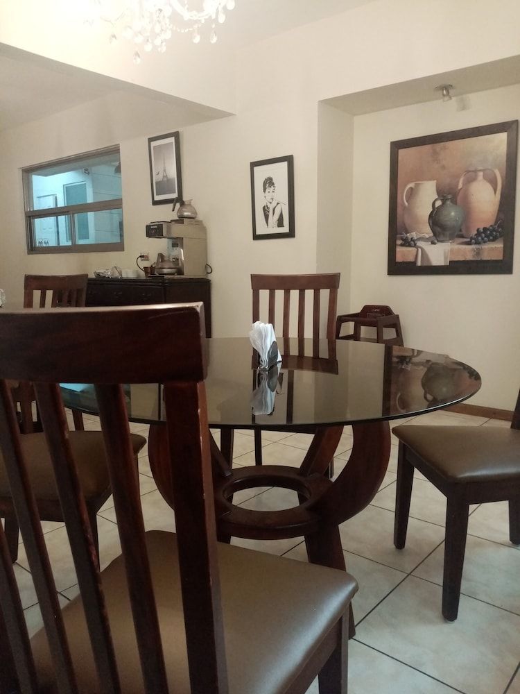 Casa Blanca Inn Hotel — hotel in Guatemala City