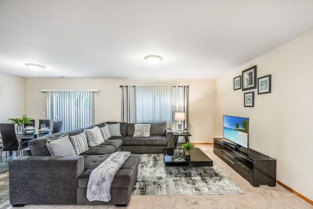 Serenity in Prime Everett Craftsman Near Boeing in Everett, United States