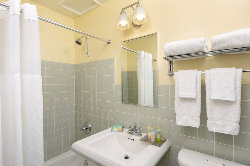 The Pierpont Inn - photo 19