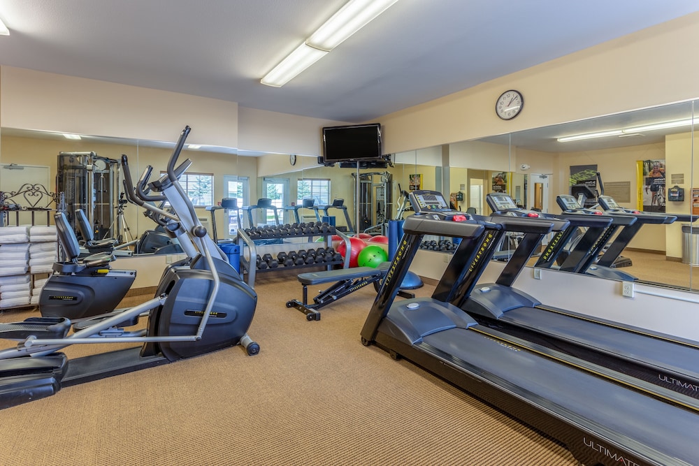 Candlewood Suites Minot by IHG - photo 30