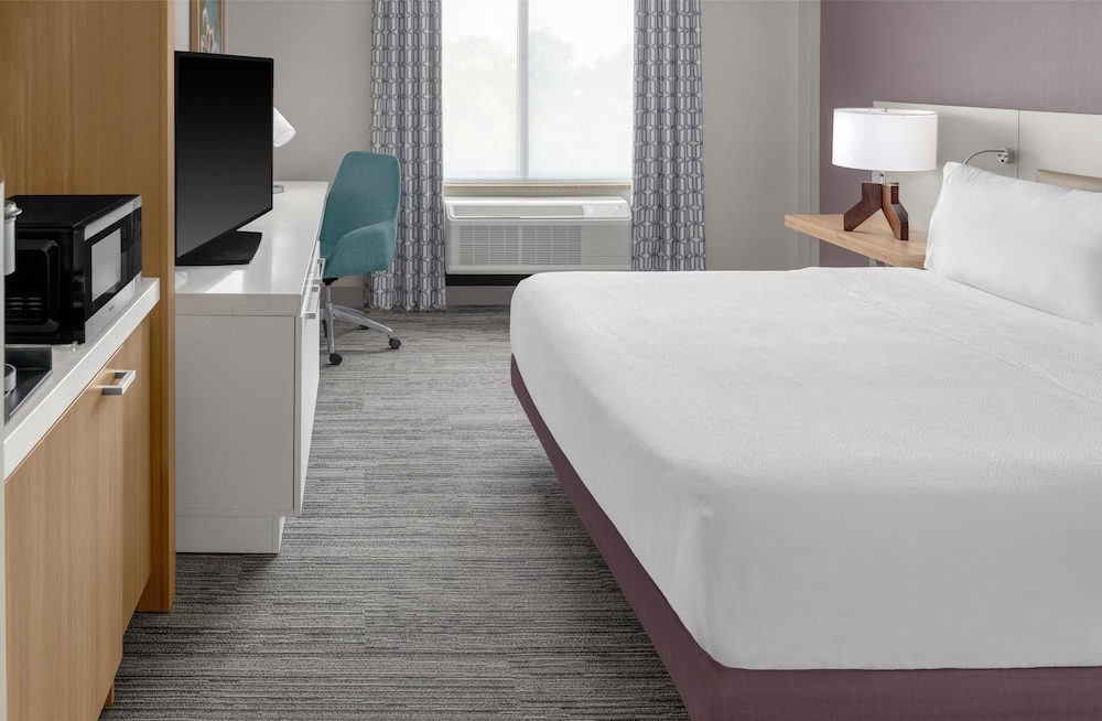 Hilton Garden Inn Queens JFK Airport - photo 11
