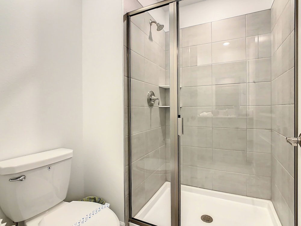 Sophisticated Living at Storey Lake - photo 14