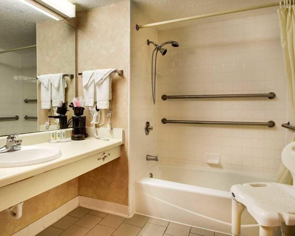 Rodeway Inn North - photo 21