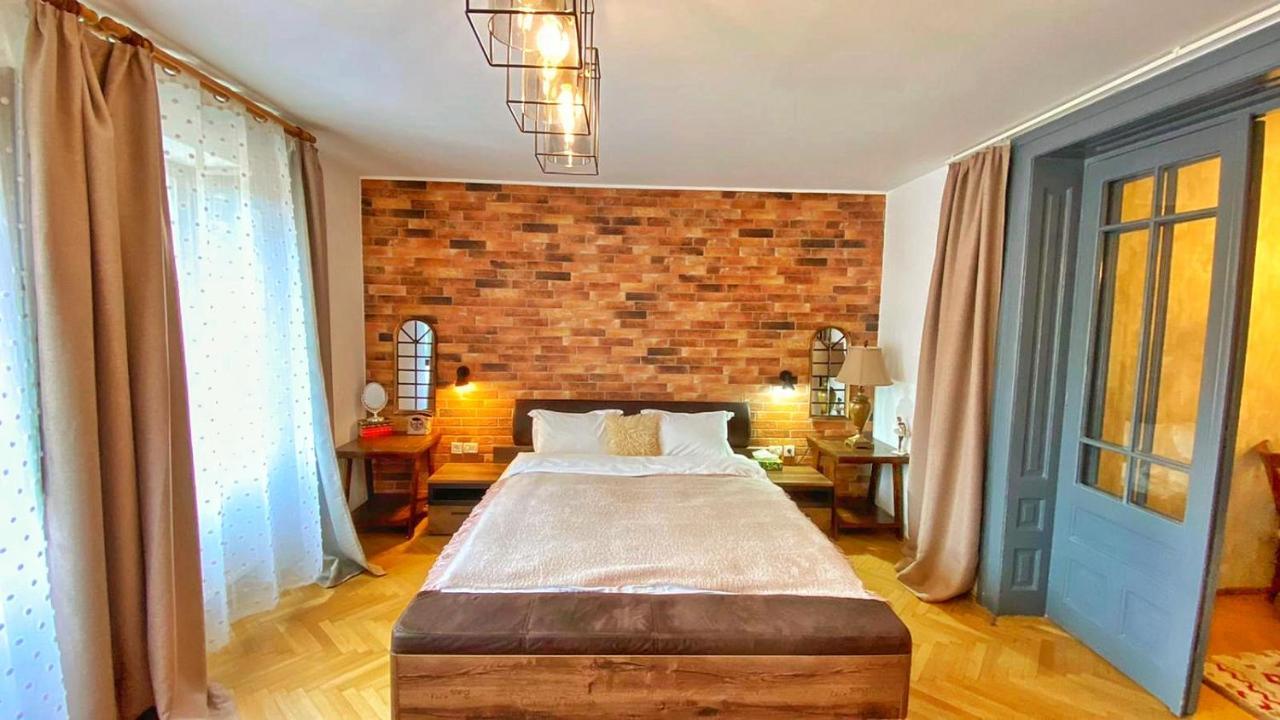 City Center Bed and Beyond — 4-Star Luxury Hotel in Bucharest, Romania