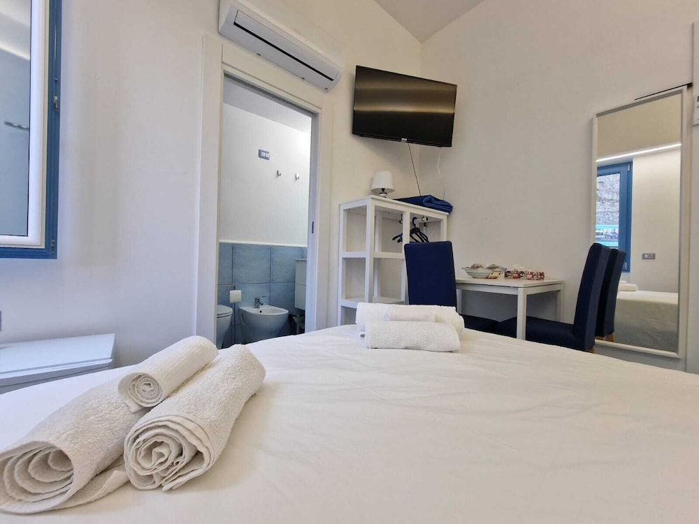 B&B Acquamarine — 4-Star Luxury Hotel in Salerno, Italy