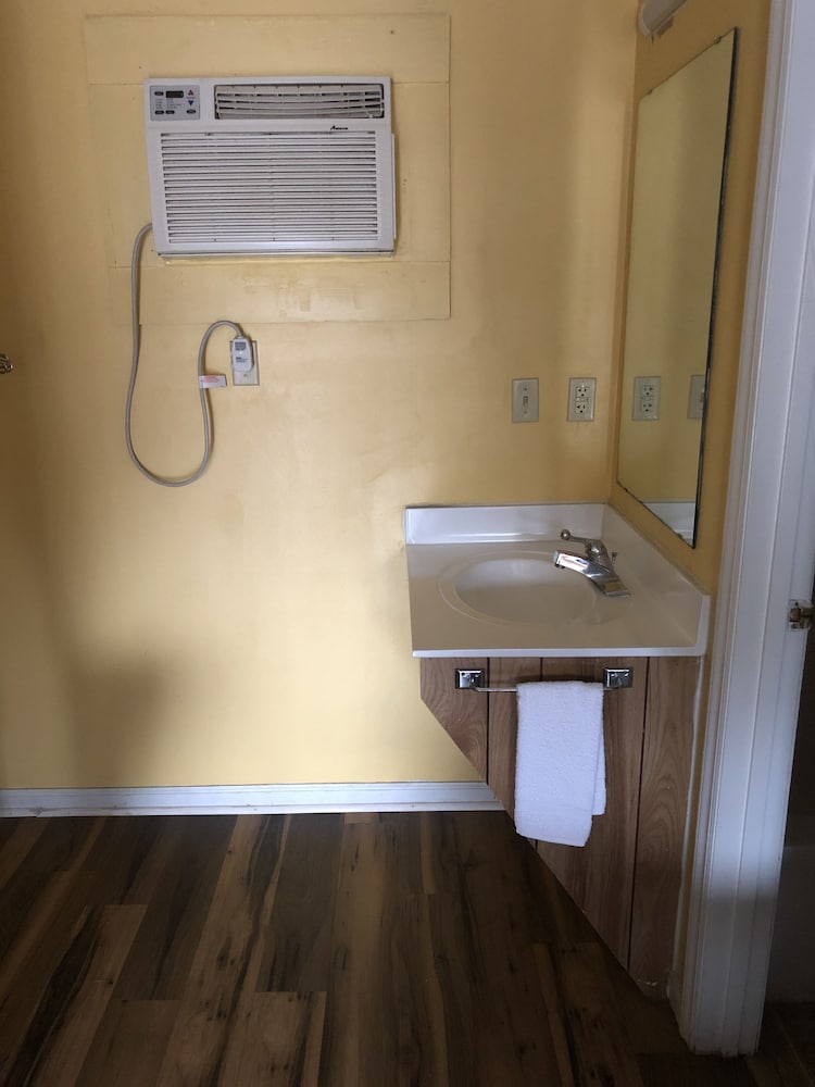 Americas Best Value Inn Jonesville - photo 6