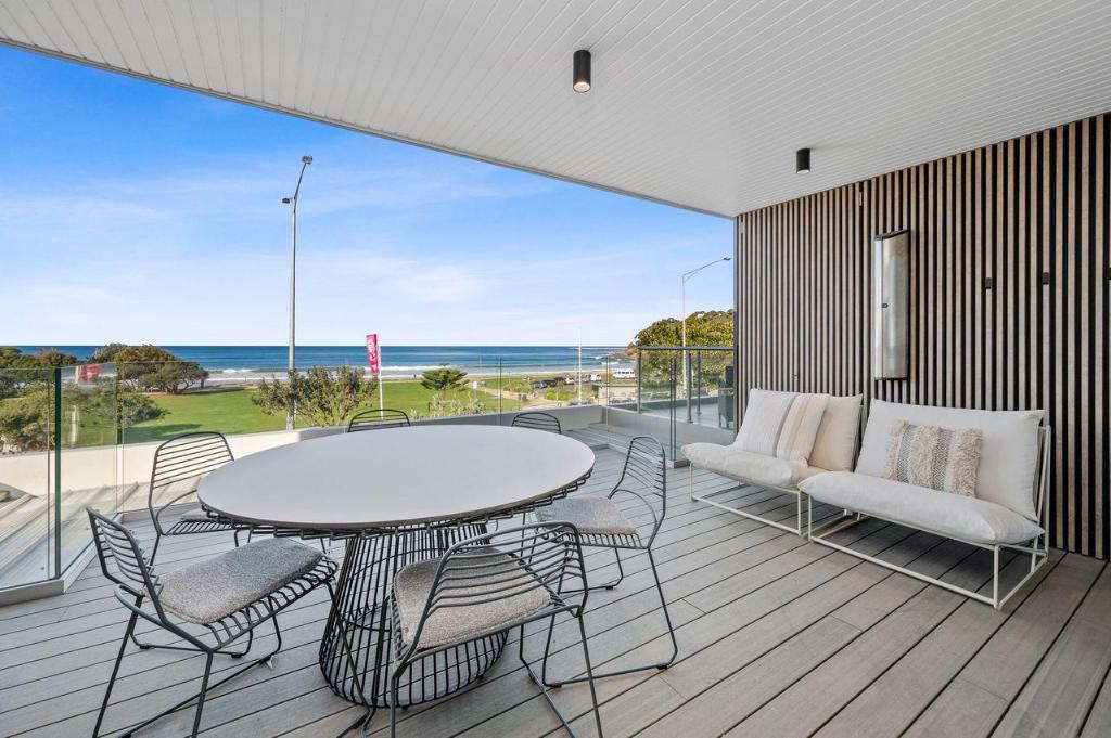 Louttit Bay Apartment 1 — 4-Star Luxury Hotel in Lorne, Australia