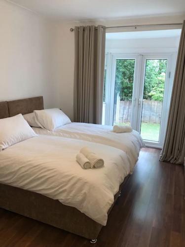 Spacious Kosher Flat in Golders Green — 4-Star Luxury Hotel in London, United Kingdom