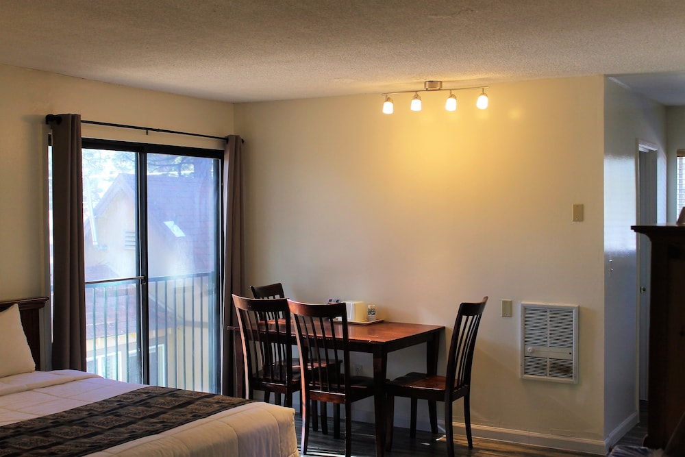 Big Pines Mountain House - photo 49