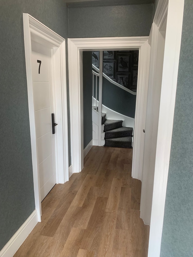 Rhode Lane Serviced Apartments Bridgwater — 4-Star Luxury Hotel in Bridgwater, United Kingdom