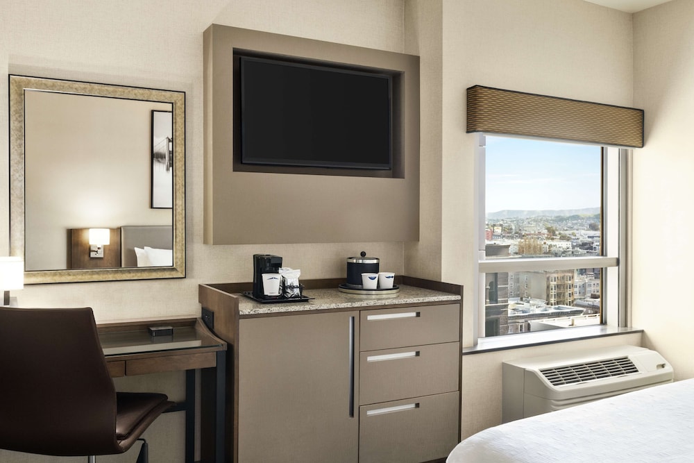 Hampton Inn San Francisco Downtown Convention Center - photo 58