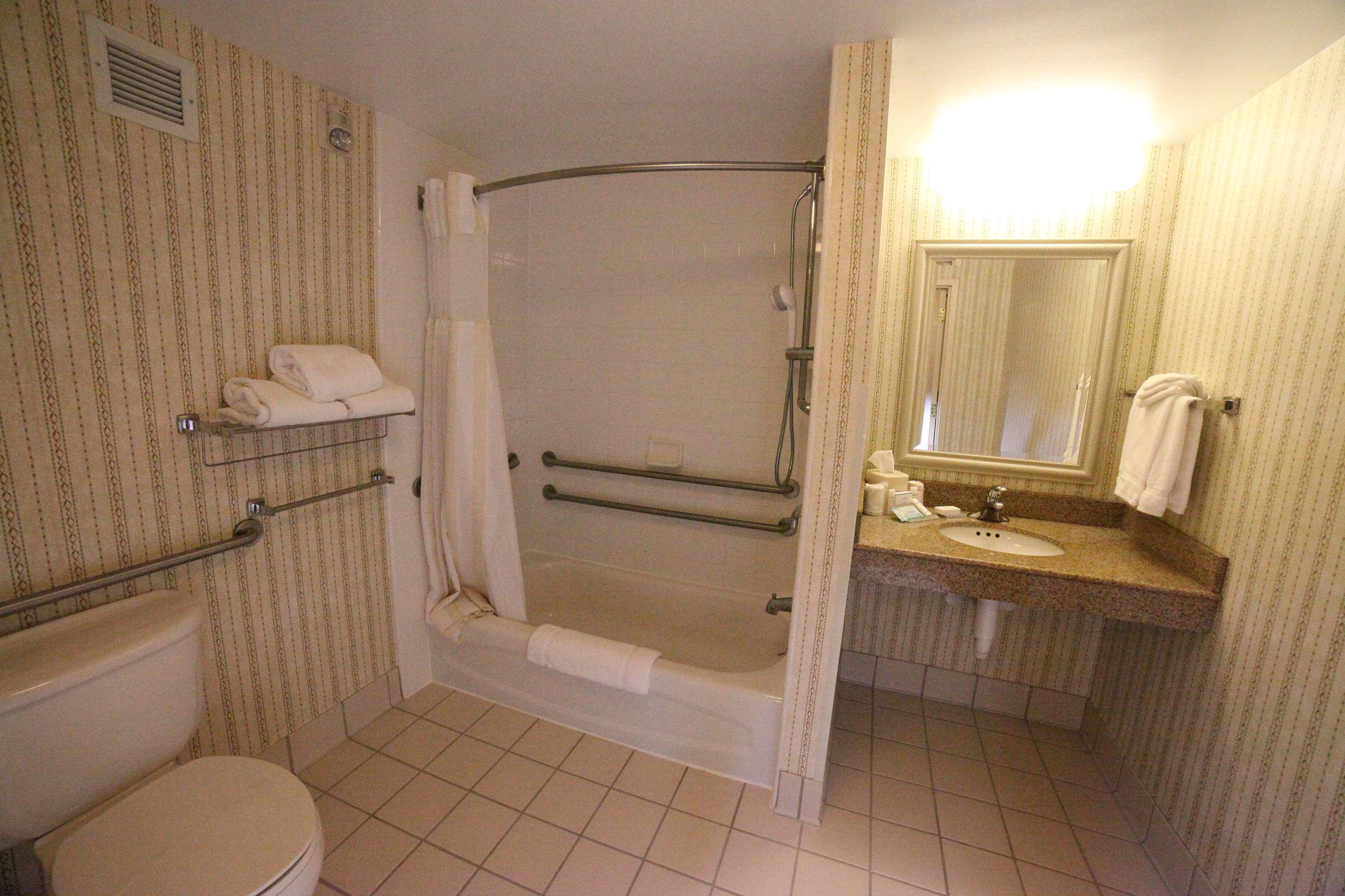 Hilton Garden Inn Elmira Corning - photo 17