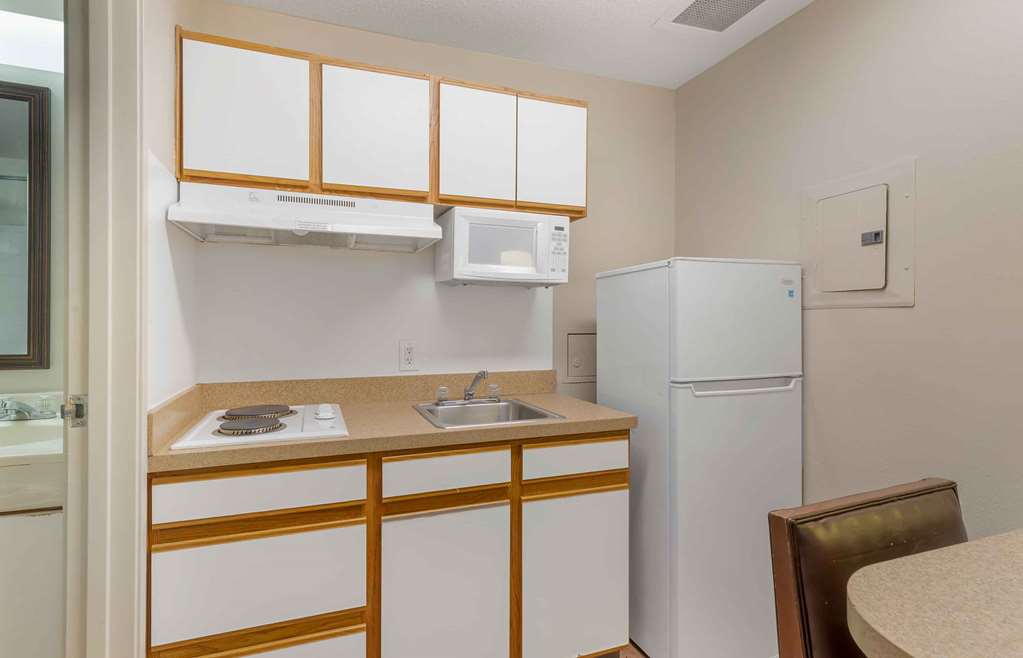 Extended Stay America Select Suites Richmond West End I 64 - photo 12