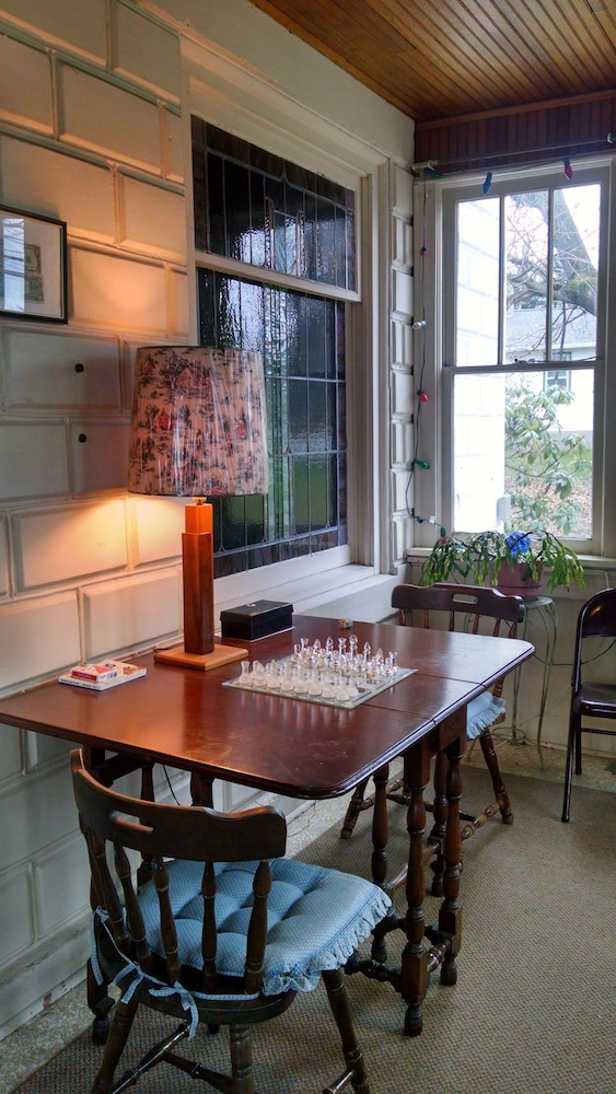 Fish & Loaves B&B - photo 2