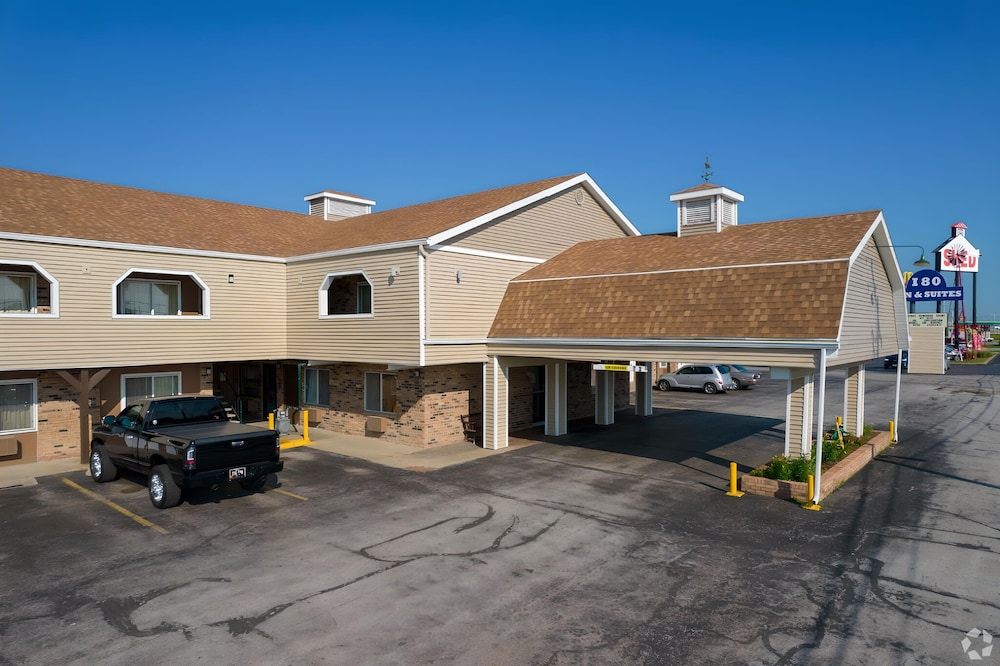 I 80 Inn & Suites - photo 21