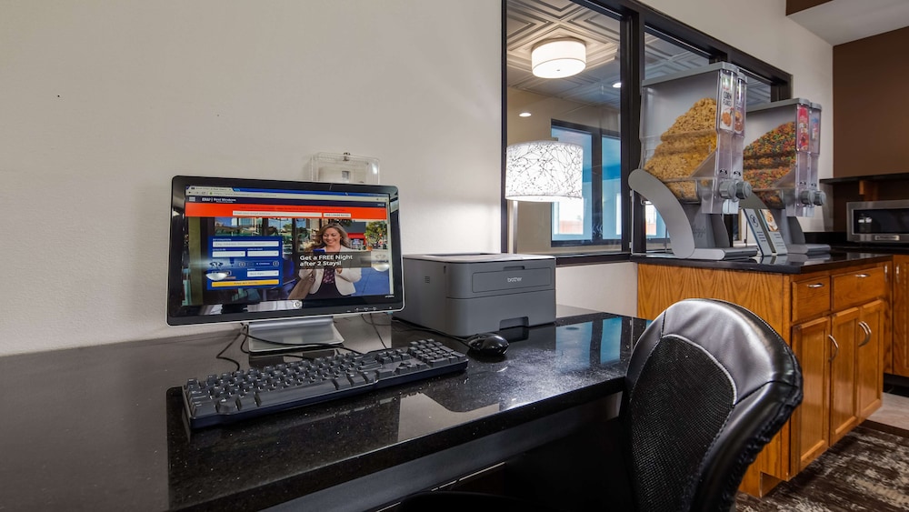 Best Western Plus Wakeeney Inn & Suites - photo 13
