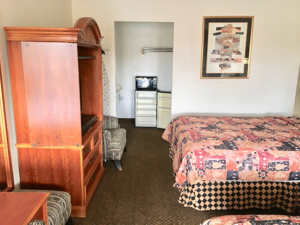 Inn At Mexia - photo 8