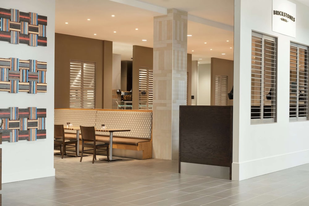 Embassy Suites by Hilton Charlotte Ayrsley - photo 36