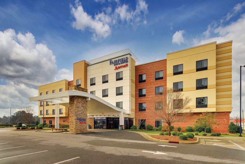 Fairfield Inn & Suites Dunn I 95 - photo 45