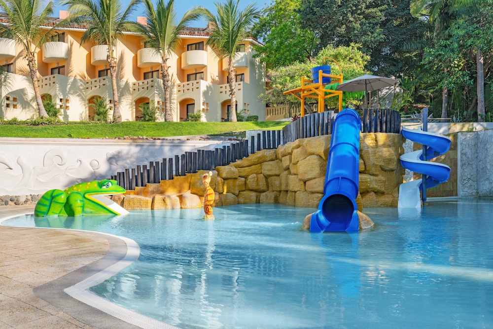 Family Selection at Grand Palladium Vallarta Resort & Spa All Inclusive