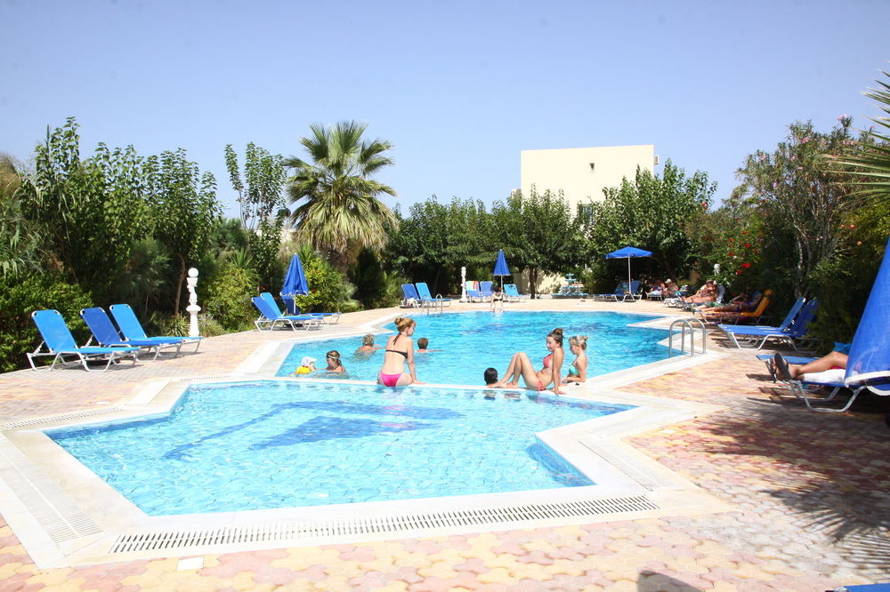 Evdokia Beach Resort — Gazi