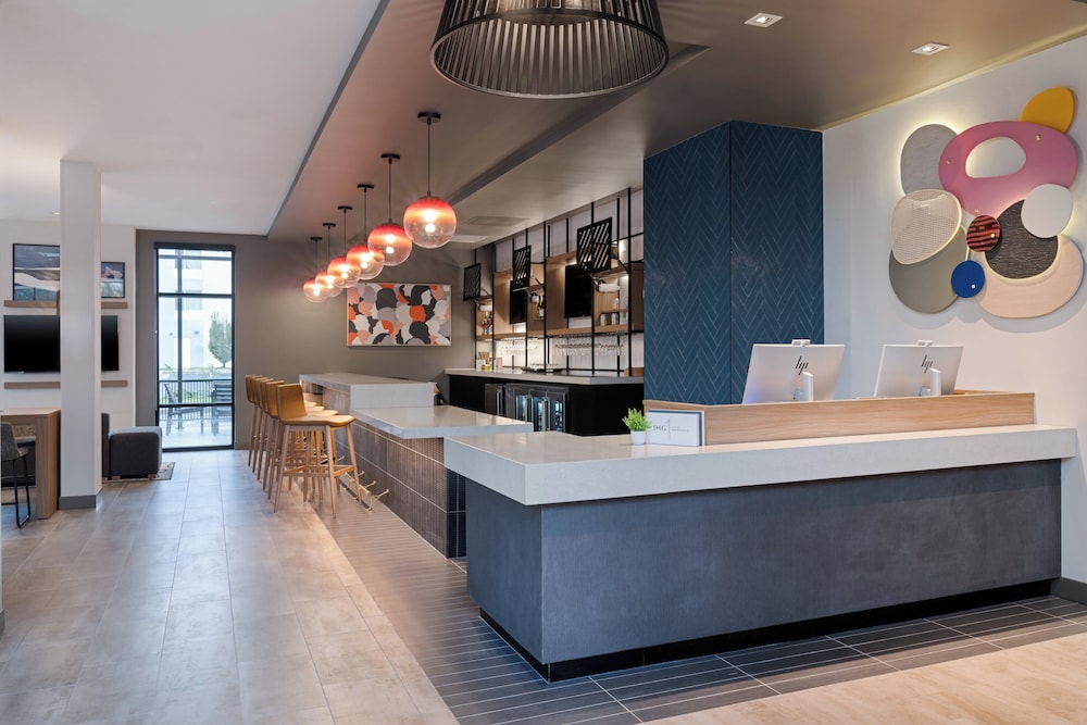Atwell Suites Kansas City Airport by IHG - photo 43